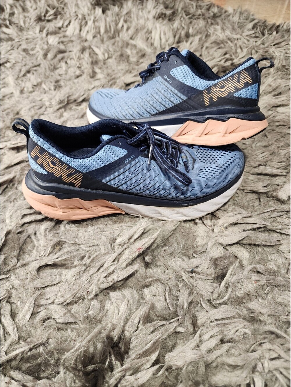 Hoka One One W Arahi 3 Dynamic Starluty 6.5 Color Azul Con Rosado Y Blanco Woman